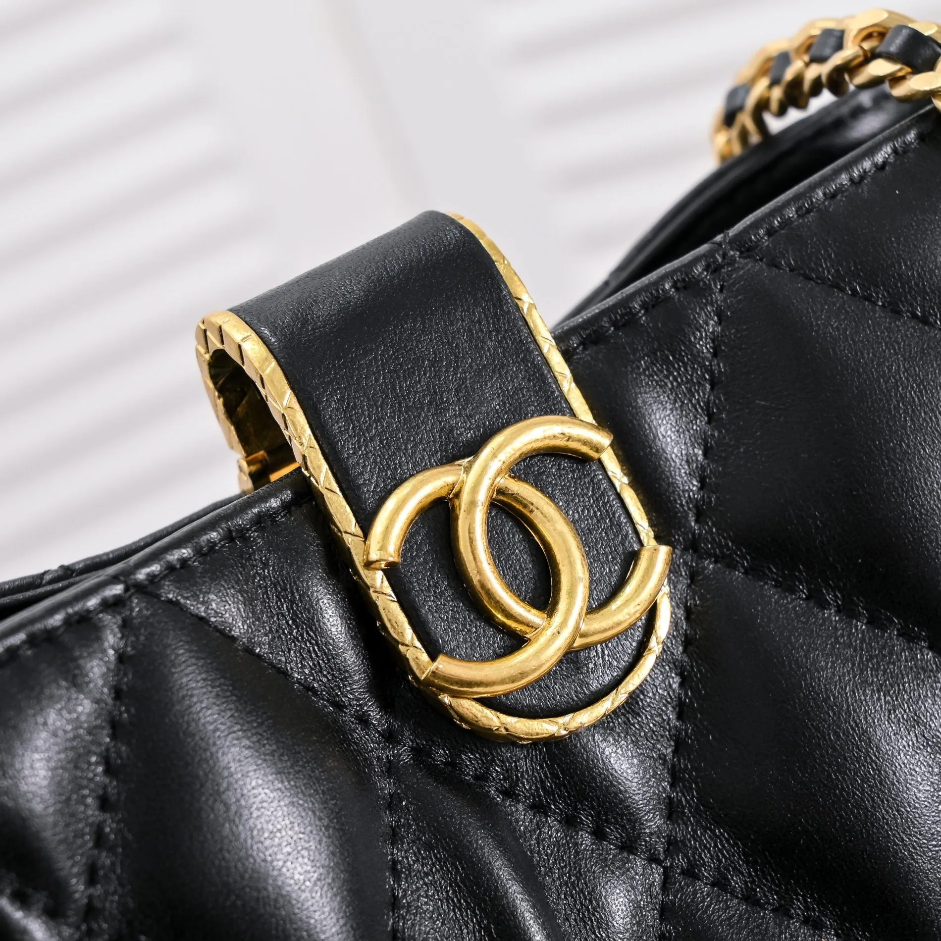 CC687 Hobo Bag / 9x9.4x3.5inch