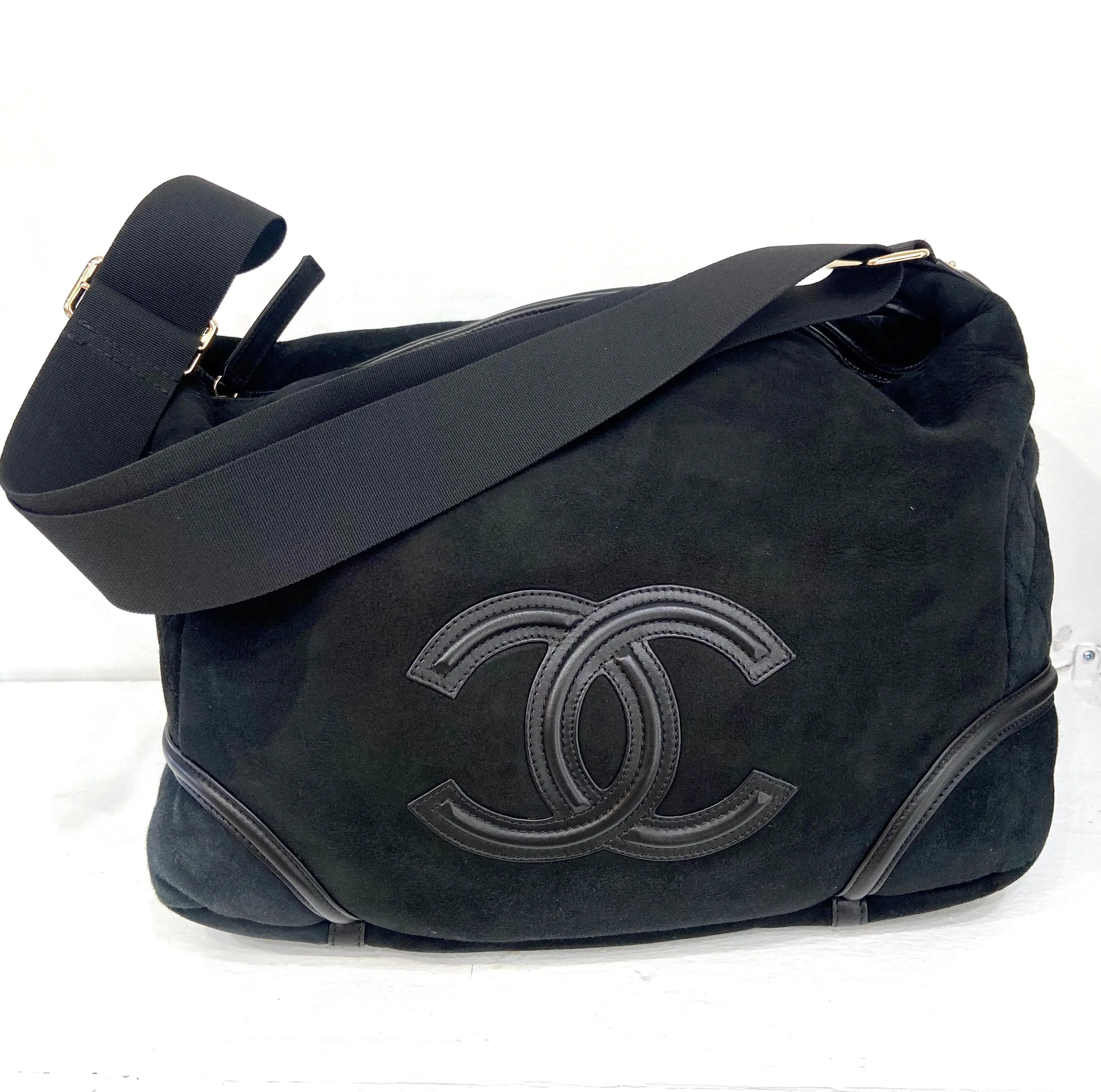 CHANEL BLACK SHEARLING HOBO BAG