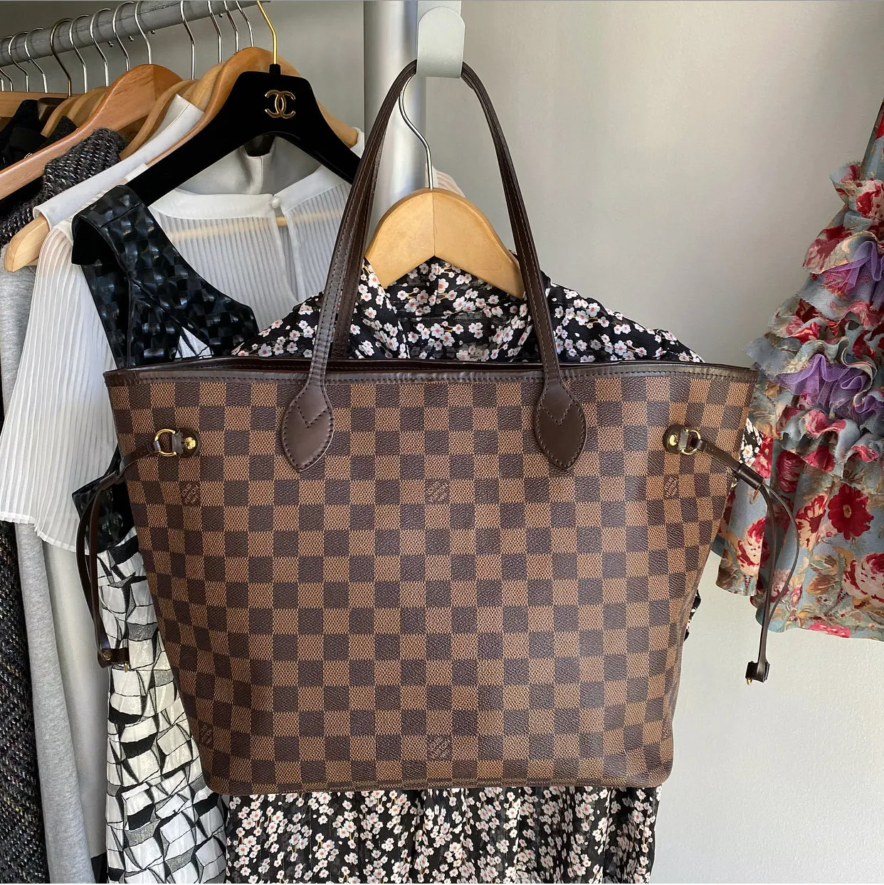 Louis Vuitton Damier Ebene Neverfull MM Tote Bag
