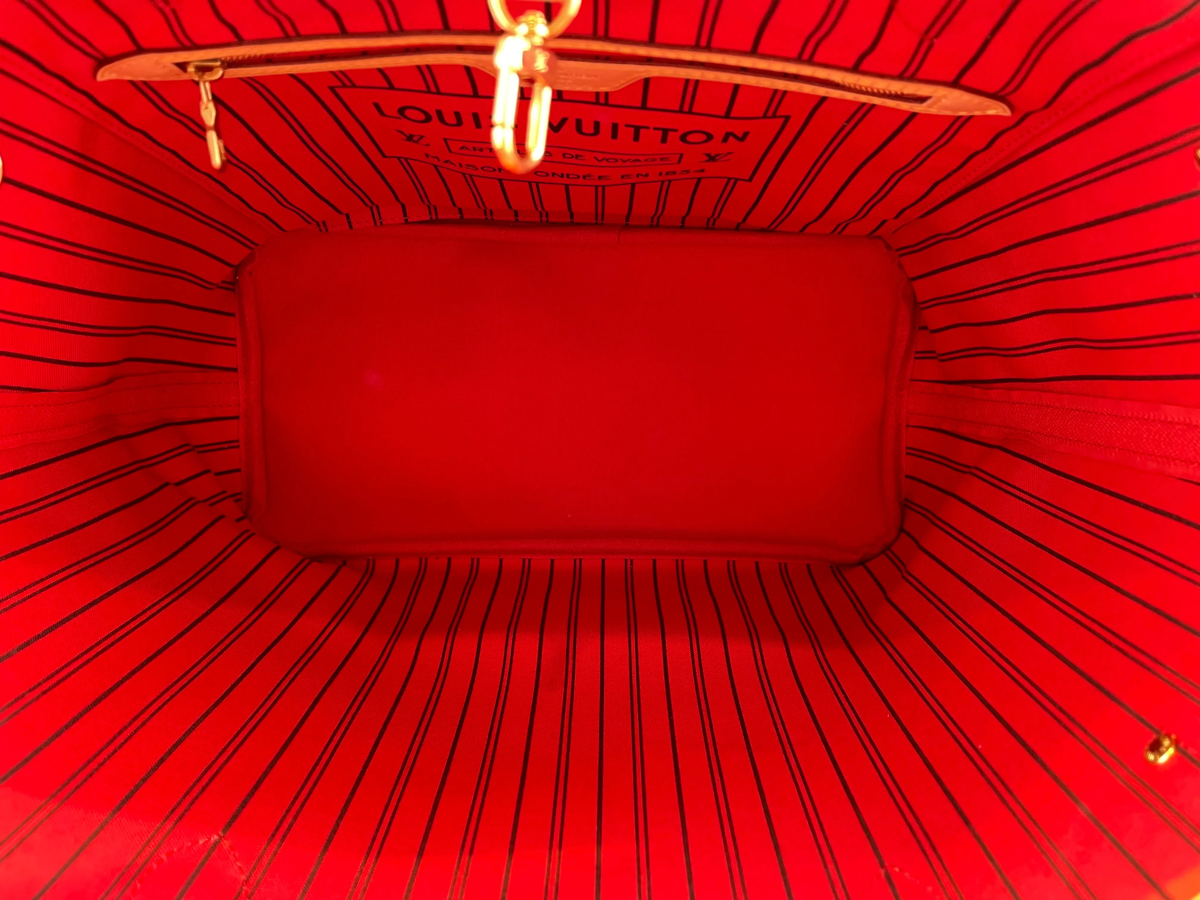 Louis Vuitton Limited Edition Palm Print Neverfull MM - Red Lining