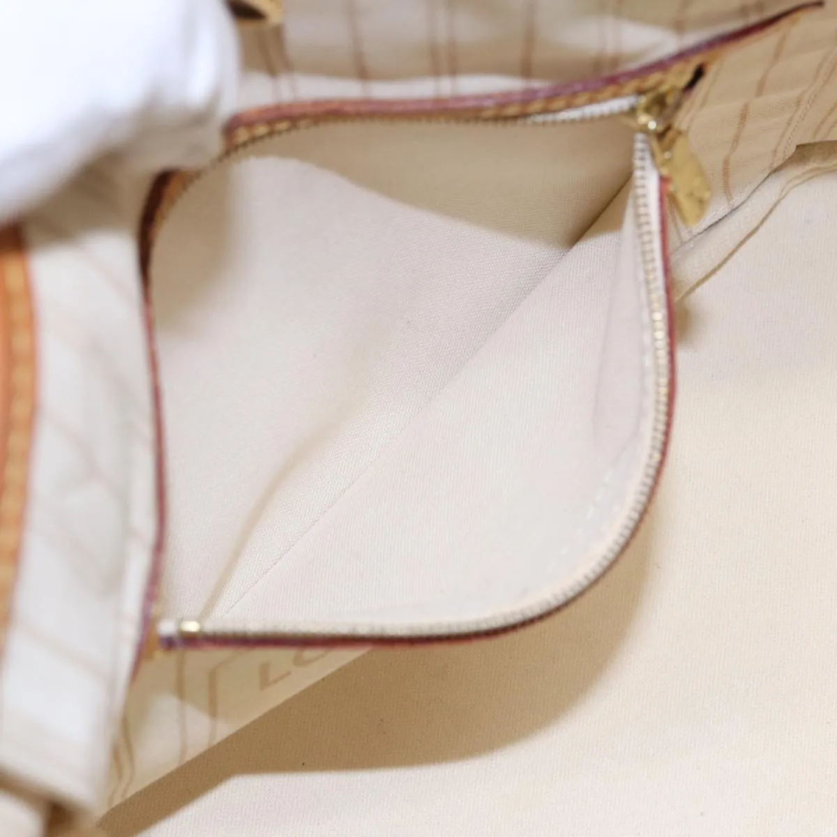 Louis Vuitton Neverfull PM