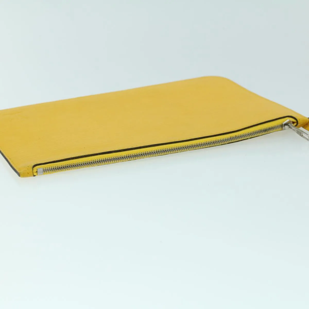Louis Vuitton Pochette Neverfull  Leather Clutch Bag ()