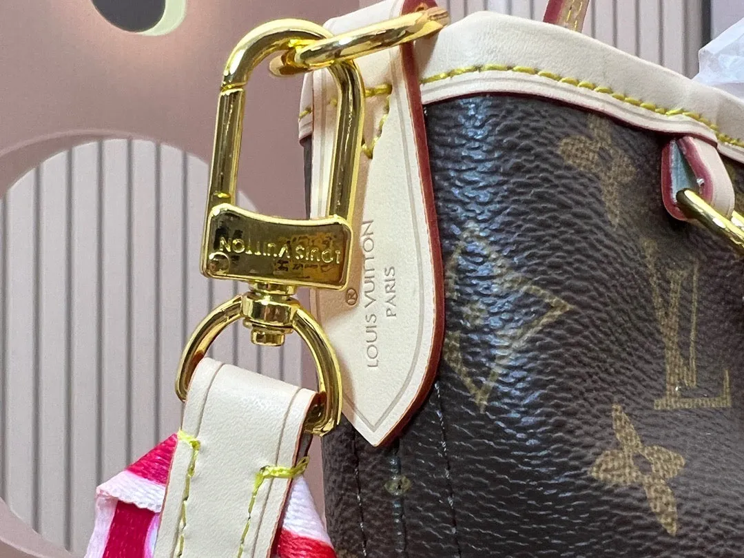 LV Neverfull BB Monogram Canvas