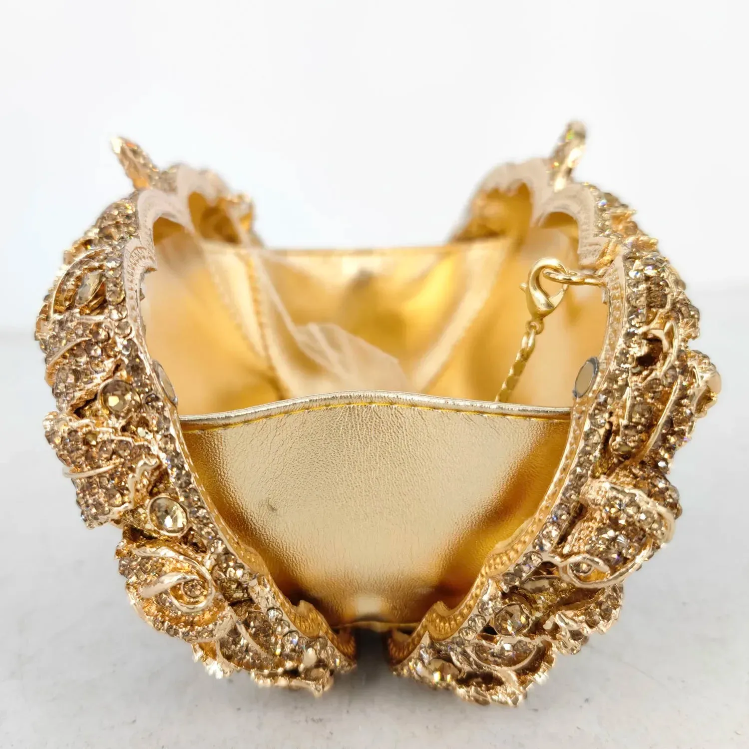 Women's Gold Flower Clutch Evening Bags: Bridal Wedding Handbags for Formal Parties with Rhinestone Floral Purses